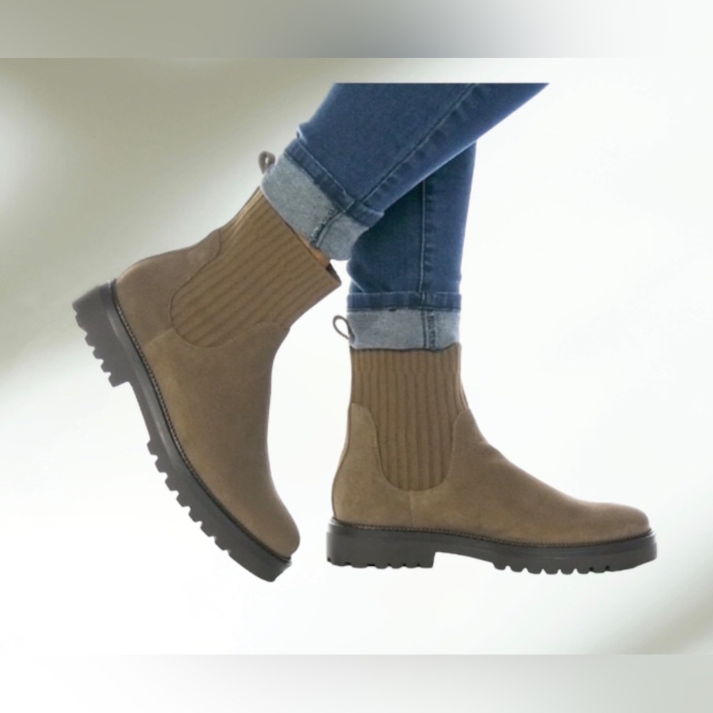 Blondo Women's Waterproof Hallie Ankle Boot in Dark Taupe Size 6 1/2M worn once